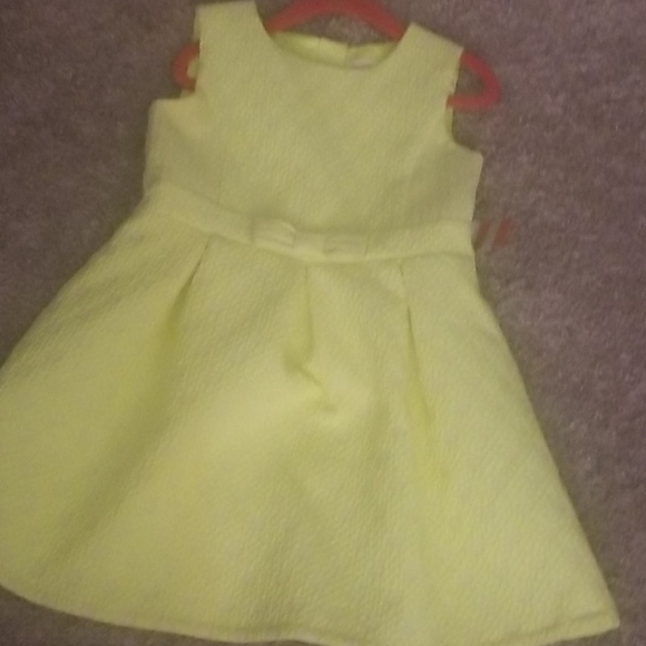 Dresser - Picture 1 of 1